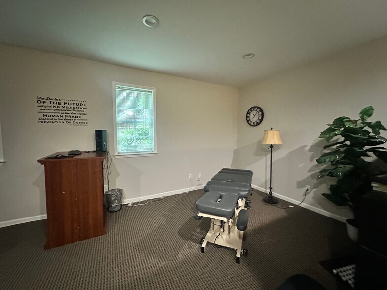 More Photos Of 5920 Odell St, Cumming Office For Sale