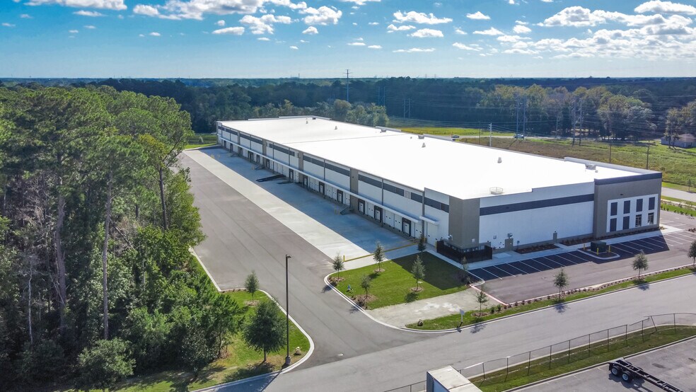 More Photos Of 2555 Ignition Dr, Jacksonville Warehouse For Lease