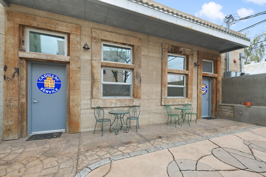 Primary Photo Of 315 E Andy Devine Ave, Kingman Hotel For Sale