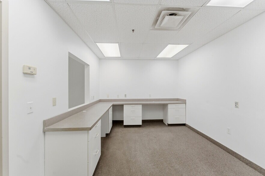 More Photos Of 2138 Mendon Rd, Cumberland Medical For Sale
