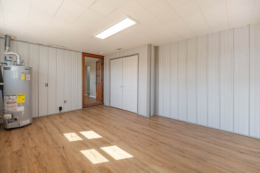 More Photos Of 204 Killen Rd, Memphis Flex For Sale