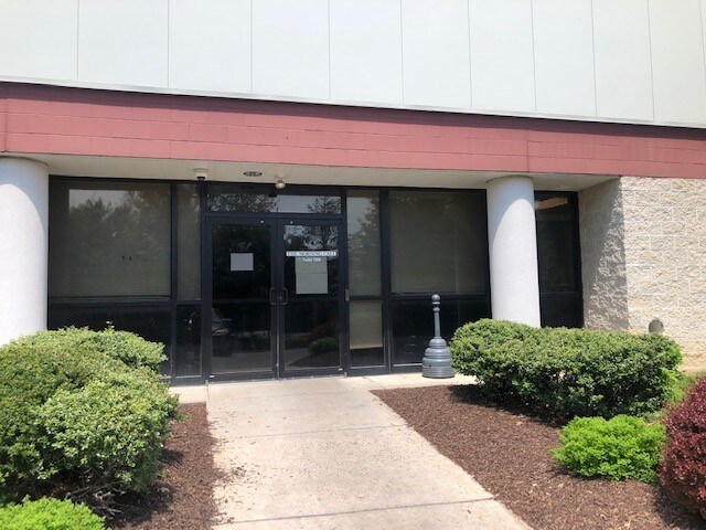 More Photos Of 7035 Schantz Rd, Allentown Distribution For Lease