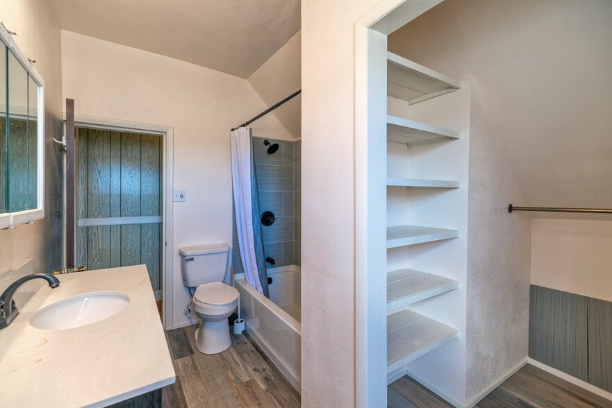 More Photos Of 121 Byers Ave, Hot Sulphur Springs Storefront Retail Residential For Sale