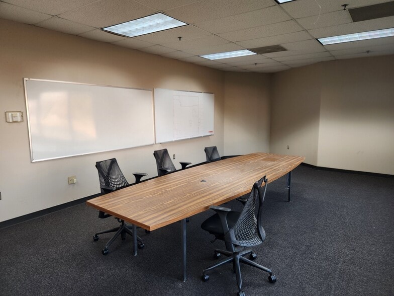 More Photos Of 5557 Nashville Rd, Bowling Green Manufacturing For Lease