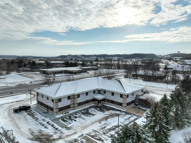 More Photos Of 3624 Oakwood Hills Pky, Eau Claire Office For Sale