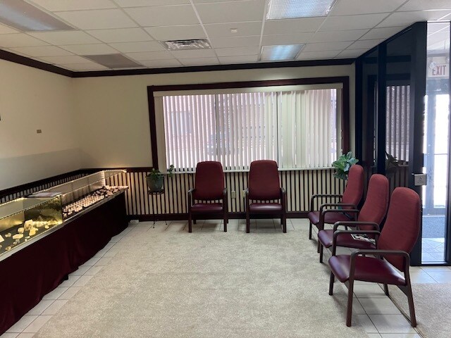 More Photos Of 3761 Teays Valley Rd, Hurricane Medical For Sale