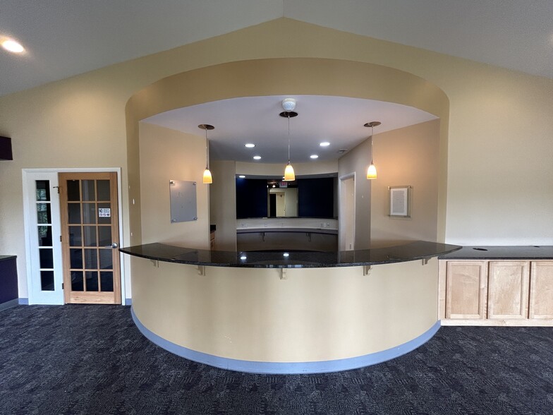 More Photos Of 11907 Montgomery Rd, Cincinnati Medical For Lease
