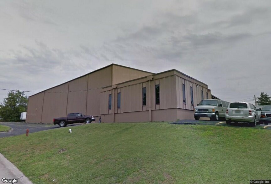 More Photos Of 2517 Adie Rd, Maryland Heights Warehouse For Sale