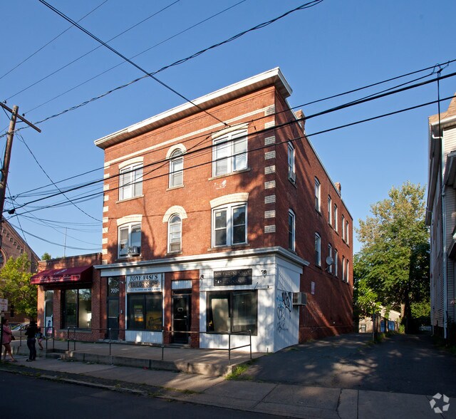 Primary Photo Of 707-713 Stanley St, New Britain Storefront Retail Residential For Lease
