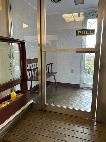 More Photos Of 517 E Lancaster Ave, Shillington Medical For Lease