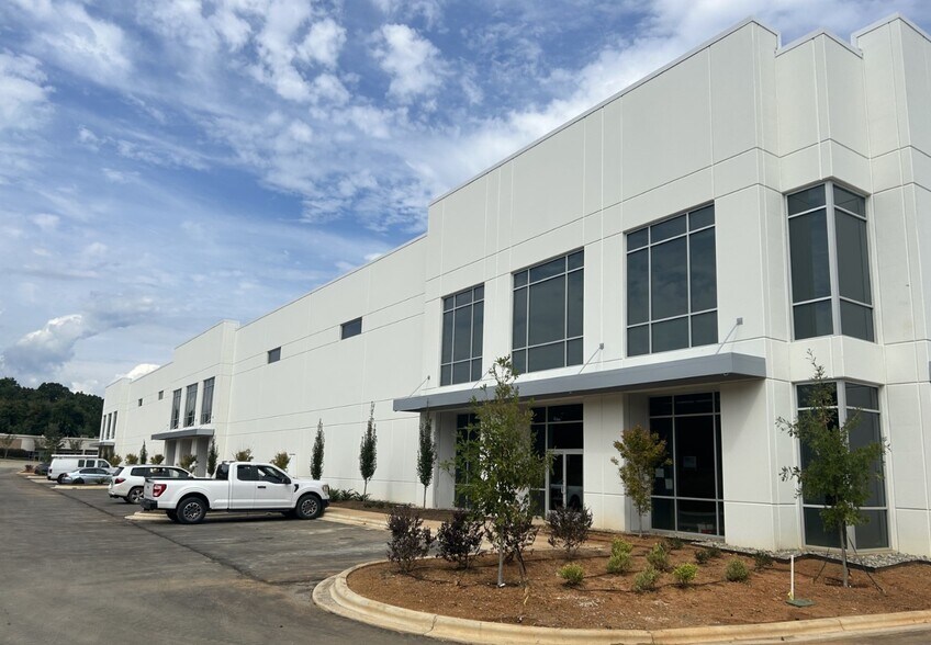 Primary Photo Of 4510 Fortune Ave, Concord Warehouse For Lease