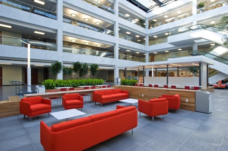 More Photos Of 11500 NW Ambassador Dr, Kansas City Office For Lease
