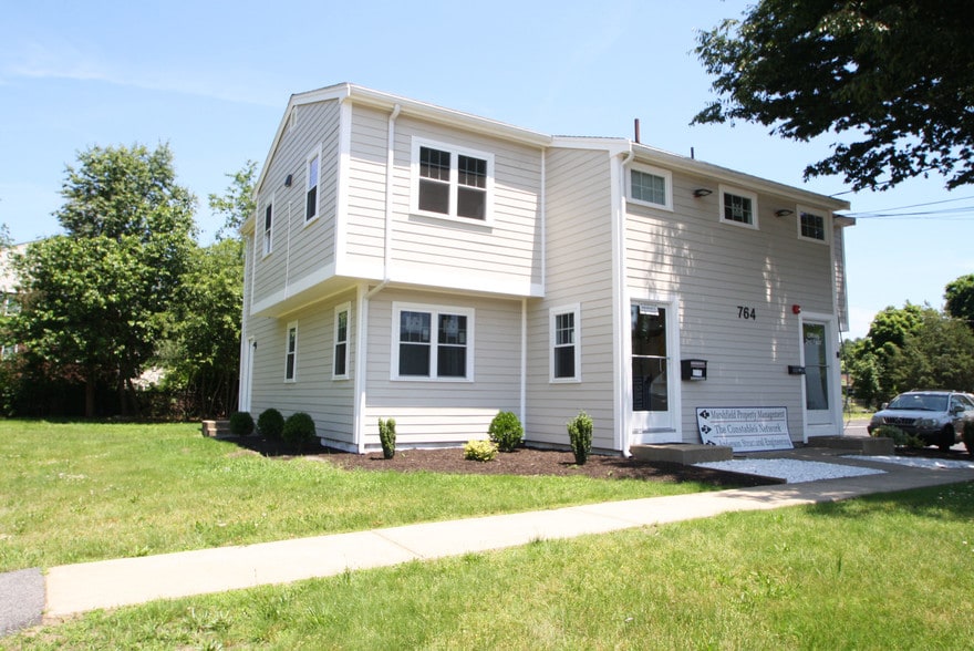 More Photos Of 764 Plain St, Marshfield Office Residential For Lease