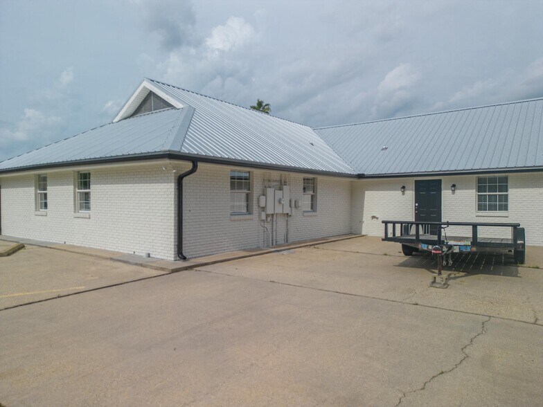 More Photos Of 831 Highway 90, Bay Saint Louis Office For Sale