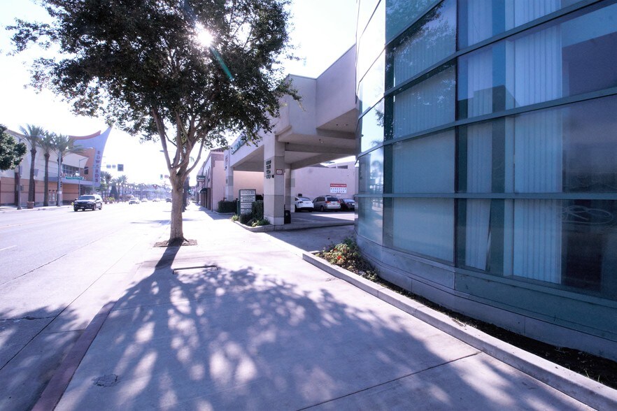More Photos Of 123 N Garfield, Alhambra Medical For Lease