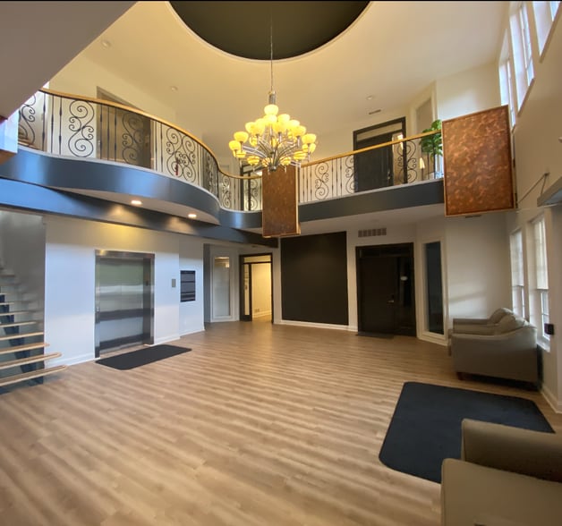 More Photos Of 9640 Commerce Dr, Carmel Unknown For Lease