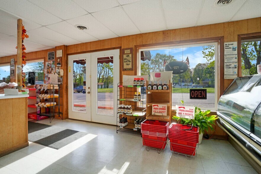 More Photos Of 1414 20th St, Tell City Convenience Store For Sale