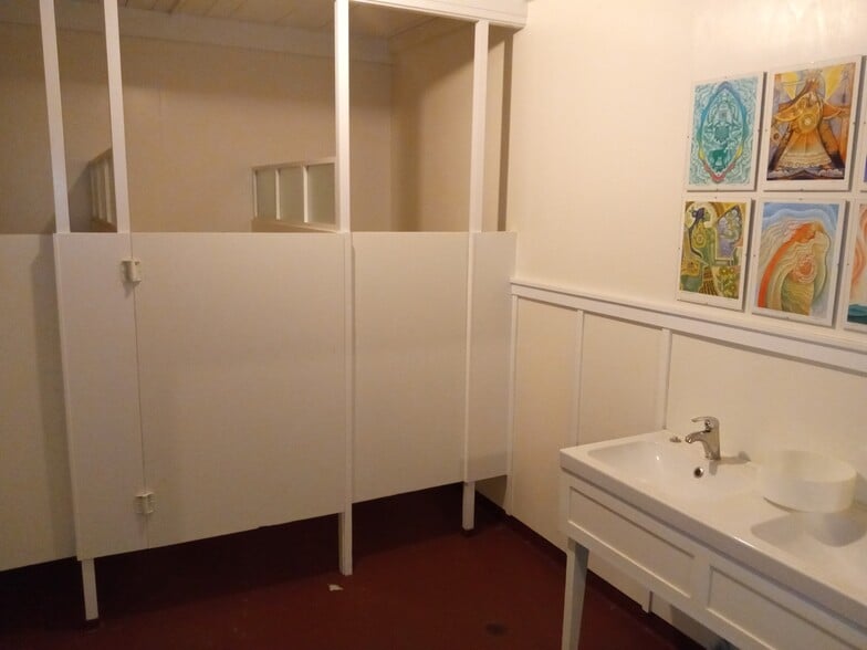 More Photos Of 80304 Old Lorane Hwy, Eugene Lodge Meeting Hall For Sale