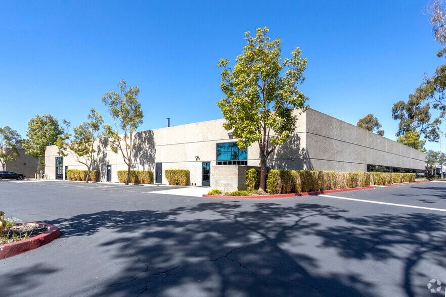 More Photos Of 5015 Shoreham Pl, San Diego Loft Creative Space For Sale