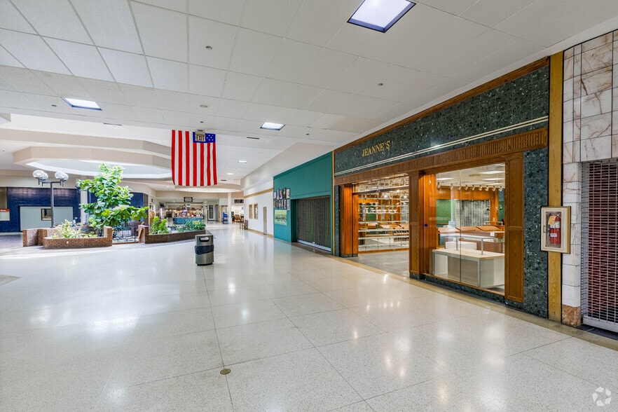 More Photos Of 6945 US Rte 322, Cranberry Department Store For Sale