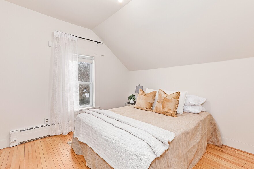 More Photos Of 788277 Grey Road 13, Clarksburg Rehabilitation Center For Sale