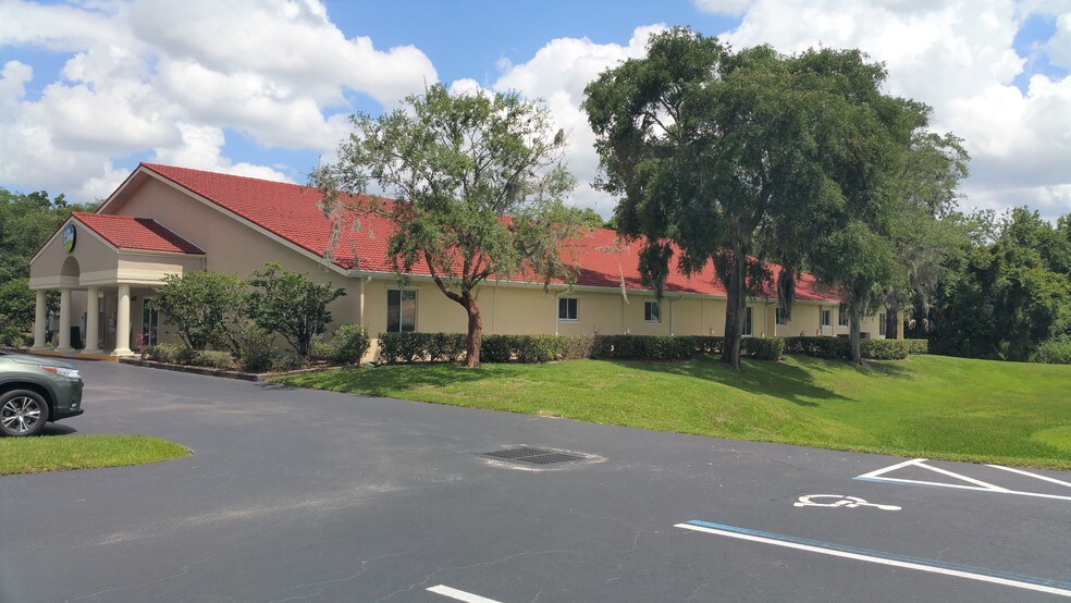 More Photos Of 1000 Executive Dr, Oviedo Medical For Lease