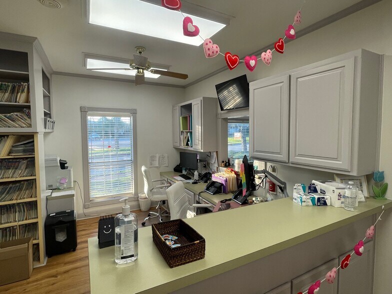 More Photos Of 1912 W 35th St, Austin Medical For Lease