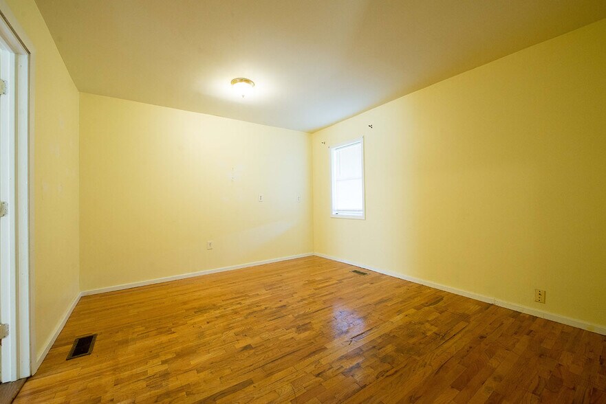 More Photos Of 292-304 Wade Rd, Liberty Apartments For Sale