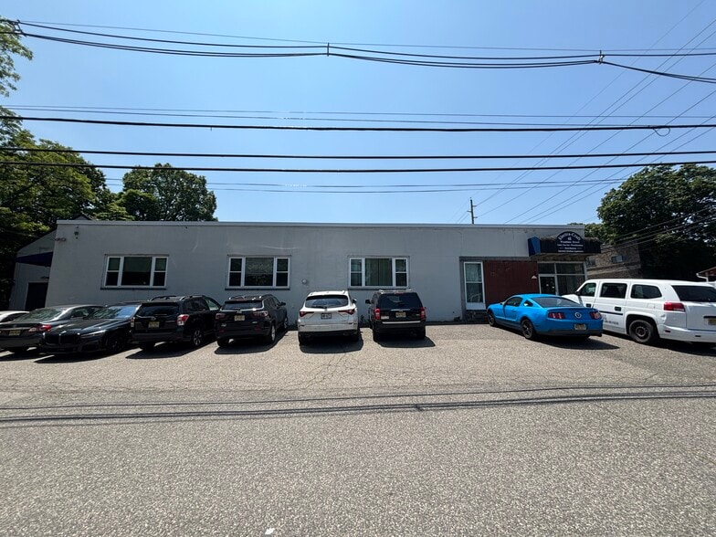Primary Photo Of 41 Woodbine St, Bergenfield Warehouse For Sale