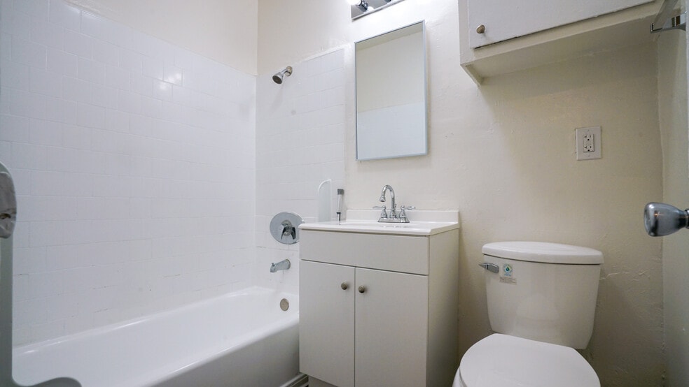 More Photos Of 634 W 92nd St, Los Angeles Apartments For Sale