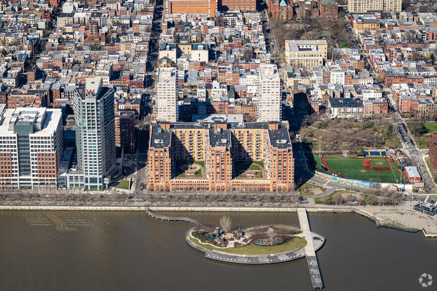 More Photos Of 333 River St, Hoboken Apartments For Lease