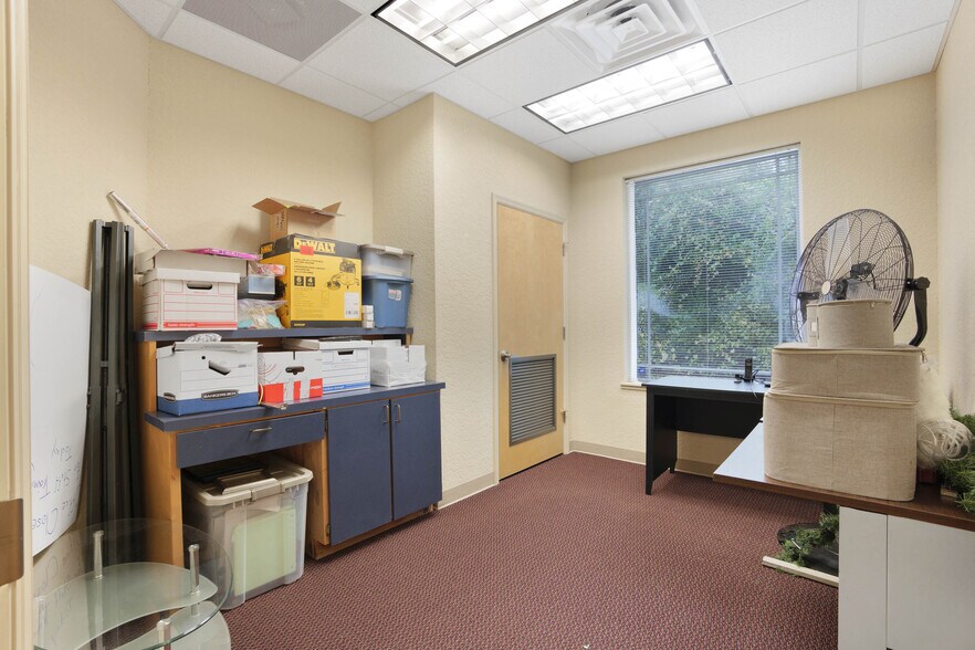 More Photos Of 844 N Stone St, Deland Medical For Sale