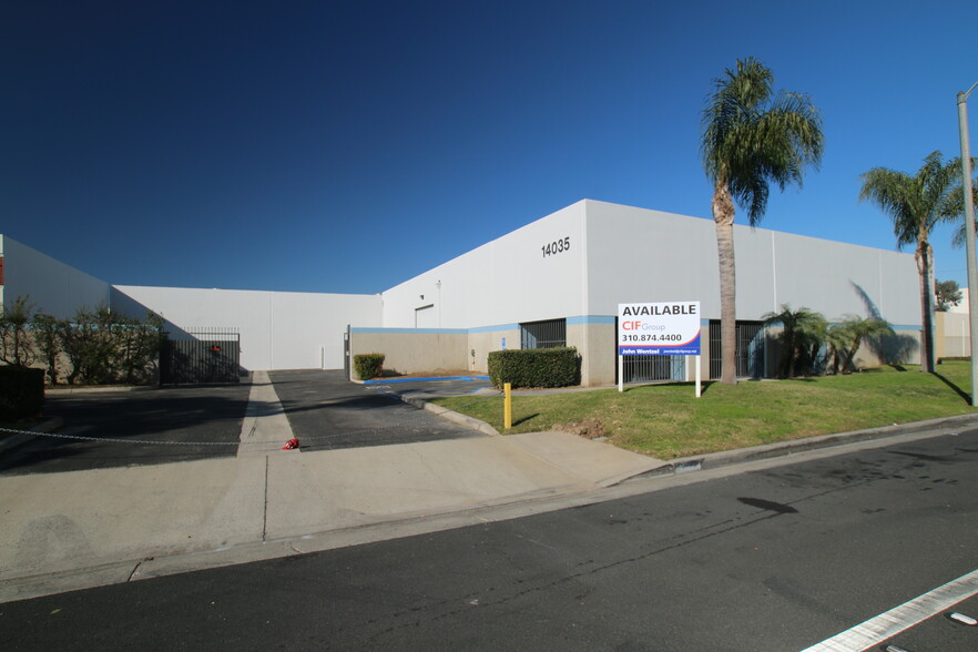 Primary Photo Of 14035 Orange Ave, Paramount Warehouse For Lease