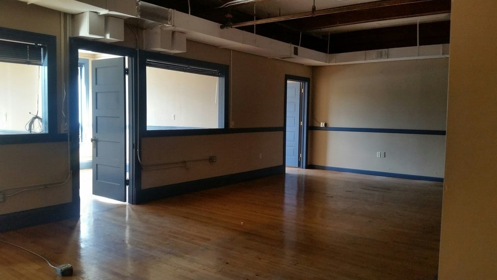 More Photos Of 31 S Main St, Concord General Retail For Sale