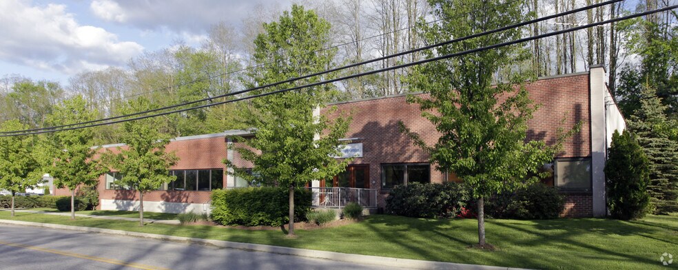 More Photos Of 333 Adams St, Bedford Hills Light Distribution For Lease