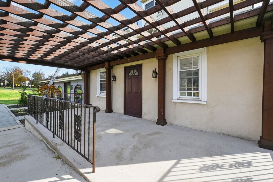 More Photos Of 793 Penns Park Rd, Newtown Office For Lease