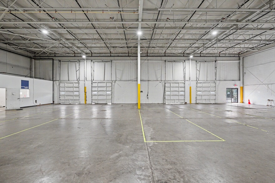 More Photos Of 2001 Production Dr, Louisville Warehouse For Lease