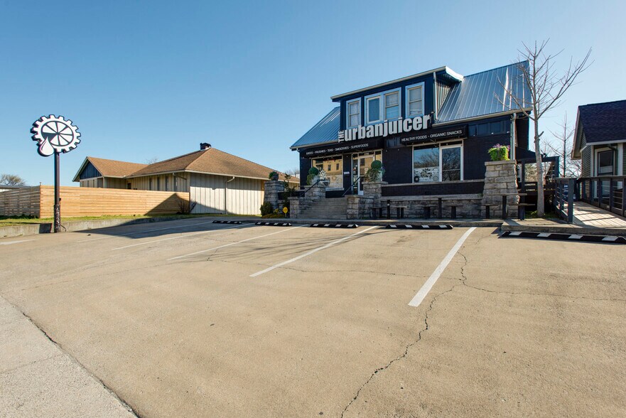 More Photos Of 2206 8th Ave S, Nashville General Retail For Sale
