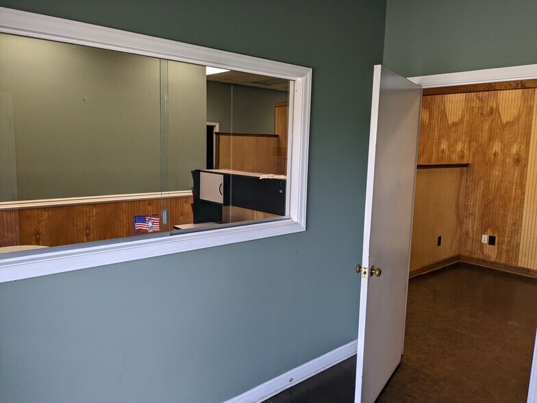 More Photos Of 5025 Old York Rd, Rock Hill Distribution For Lease