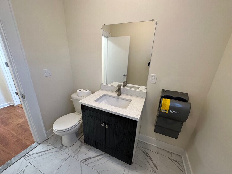 More Photos Of 15 Valley St, South Orange Office For Lease