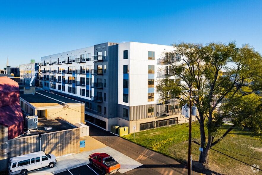 More Photos Of 427 N Snelling Ave, Saint Paul Apartments For Lease