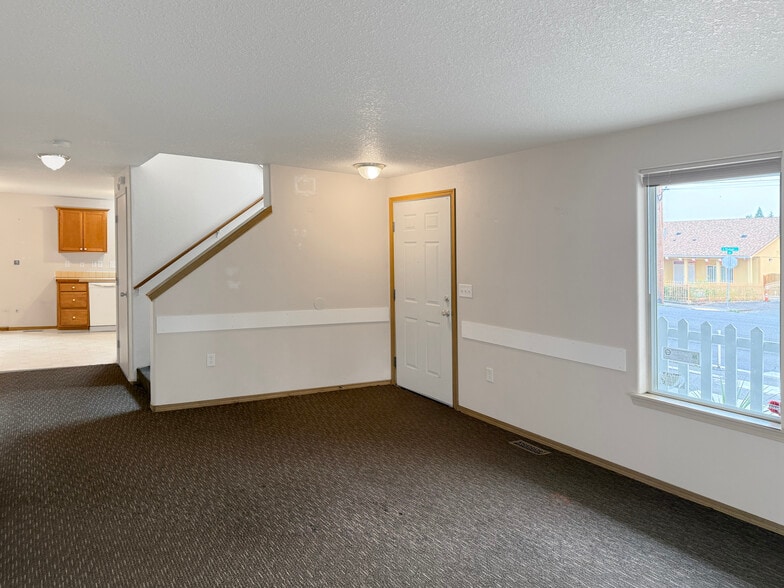 More Photos Of 15602-15610 SE Division St, Portland Rehabilitation Center For Sale