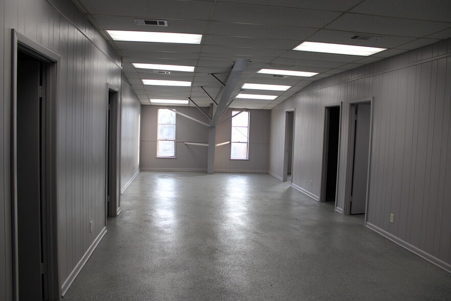 More Photos Of 6112 Patterson Rd, Little Rock Light Distribution For Sale