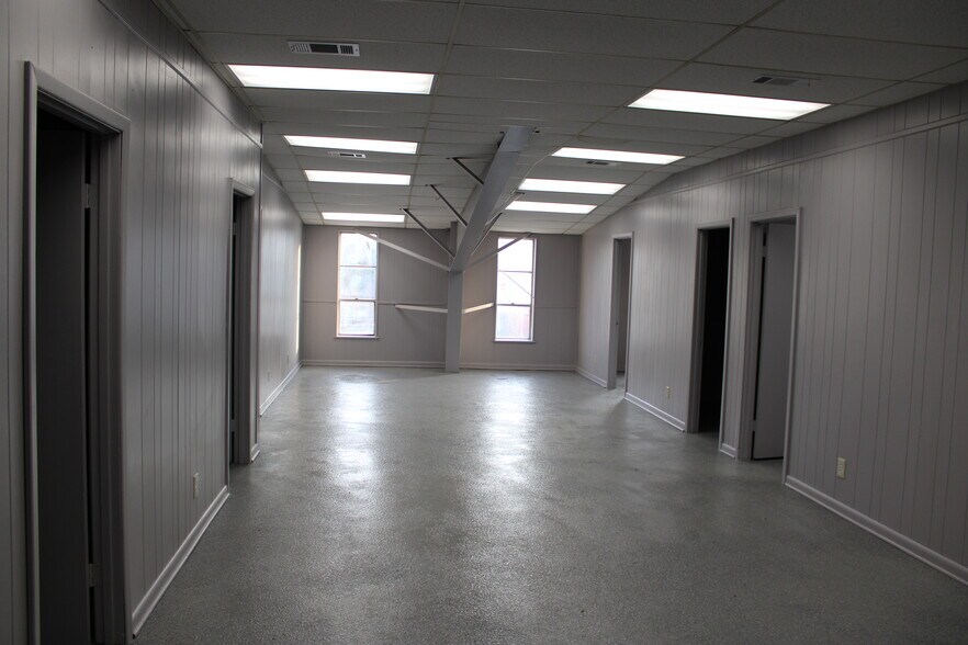 More Photos Of 6112 Patterson Rd, Little Rock Light Distribution For Sale