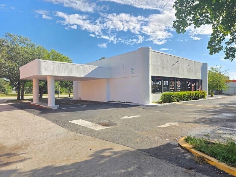 Primary Photo Of 1820 Lake Worth Rd, Lake Worth Office For Lease