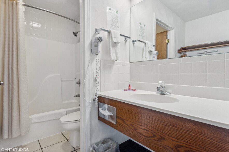 More Photos Of 1731 S State Route 127, Greenville Hotel For Sale