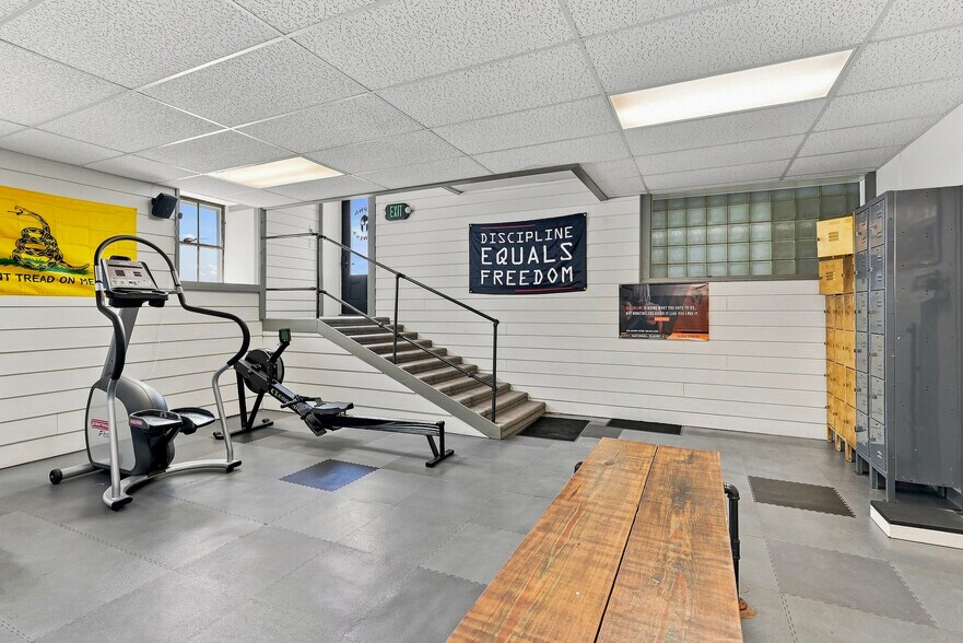 More Photos Of 204 S Broadway, Salisbury Specialty For Sale