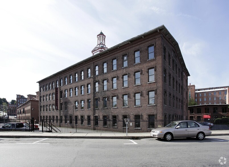 More Photos Of 7 Mill St, Maynard Office For Lease