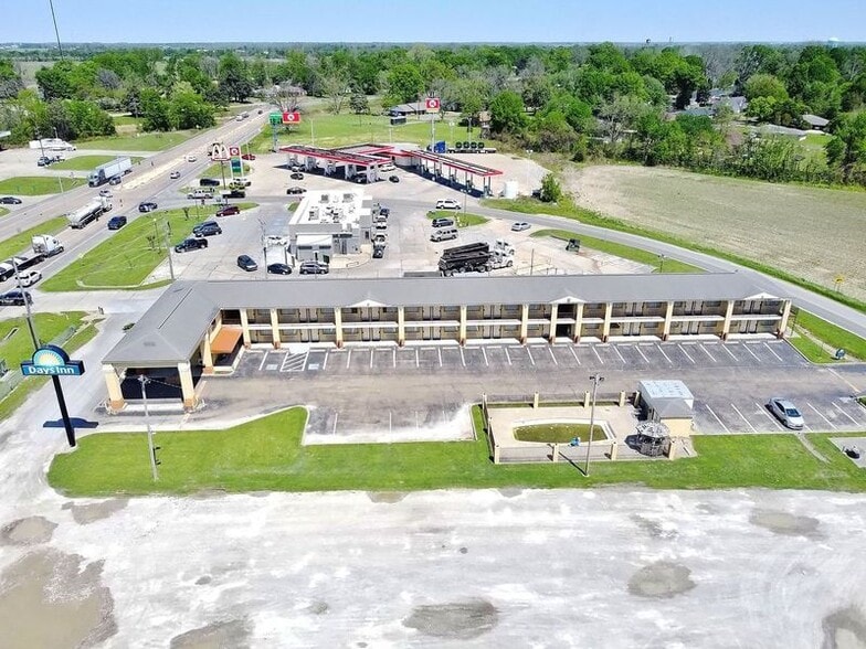 More Photos Of 143 Highway 65 S, Tallulah Hospitality For Sale