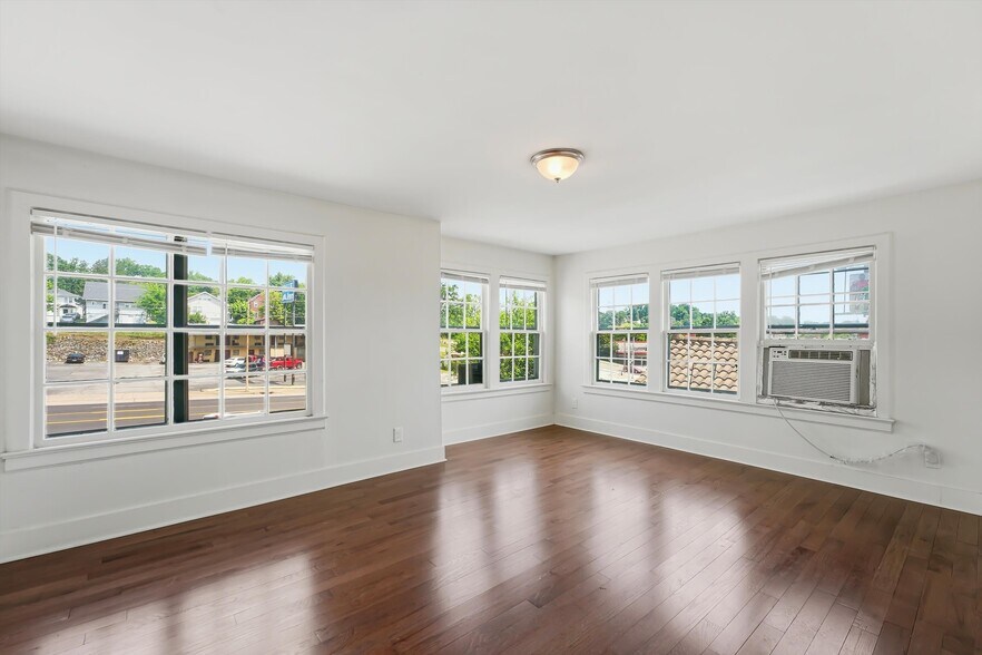 More Photos Of 3206 E Magnolia Ave, Knoxville Apartments For Sale